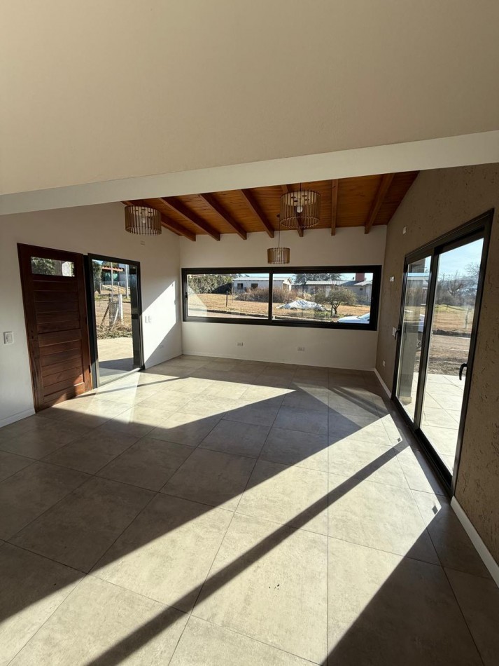 2 CHALET A ESTRENAR