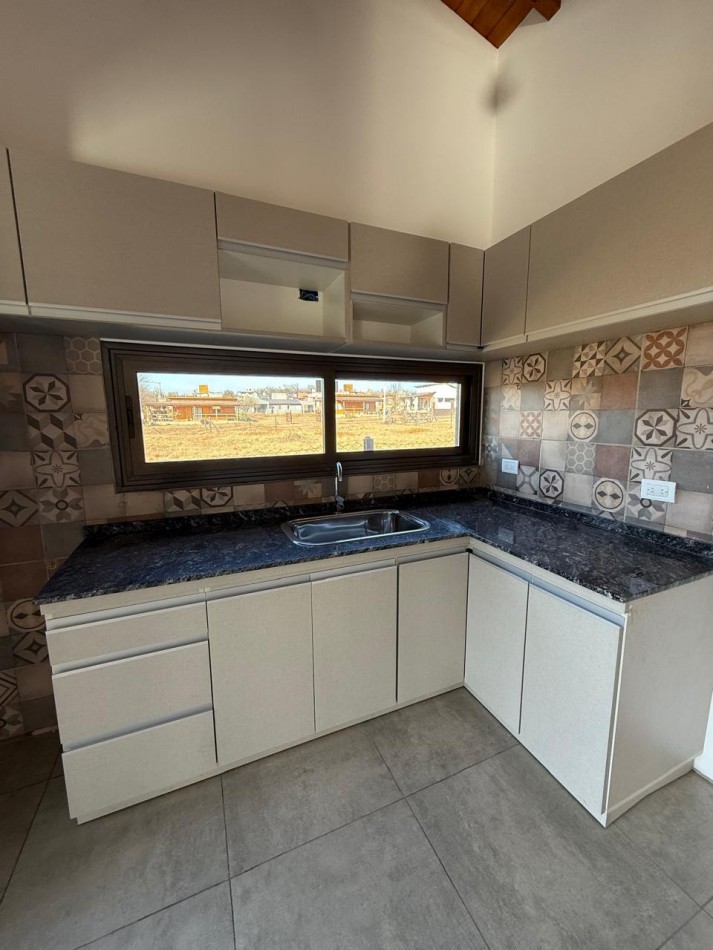 2 CHALET A ESTRENAR