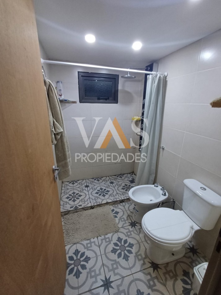 2 DEPARTAMENTOS / 3 LOCALES 