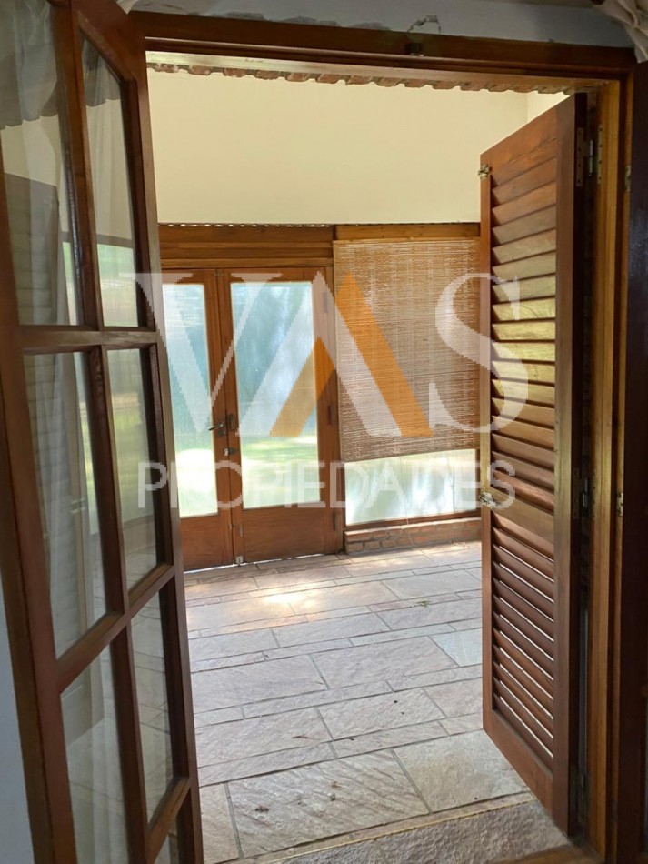 CASA EN B" GOMEZ 