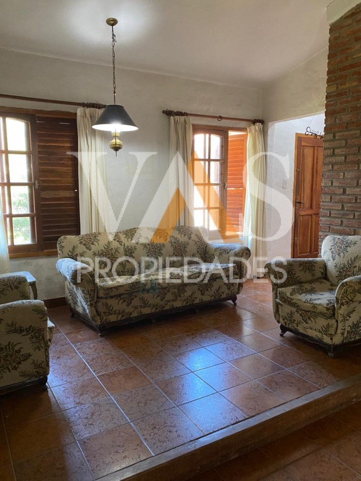 CASA EN B" GOMEZ 